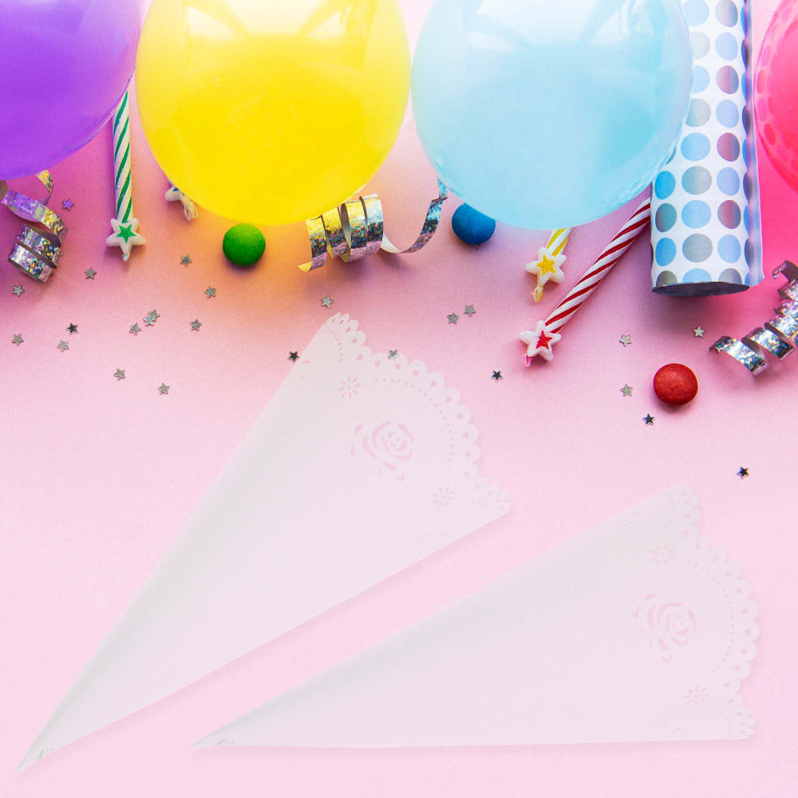 Papercraft Supply Confetti - 20個入り中空コンフェッティホルダー プレミアムペーパーコーン 簡単に折りたためるDIYクラフト ヴィンテージクラシックウェディングパーティー装飾用品