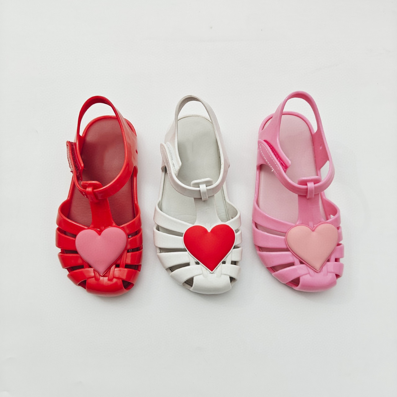 Cotton Candy Cone - 新しいオリジナルブランド子供ハートローマ夏サンダルガールファッションフラットビーチシューズ子供キャンディーカラーの靴バレンタイン HMI211