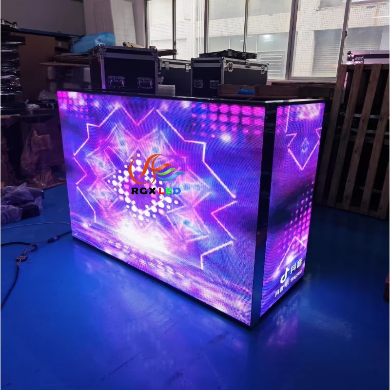 P2.6高リフレッシュレート防水三面折りたたみ式LED DJ - Event Party Dj のレビューと価格