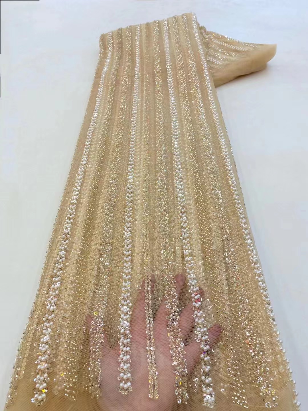 高品質のアフリカナイジェリア最新チュールレース生地、刺繍入り - Glitter Tablecloth のレビューと価格
